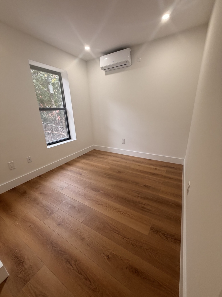 435 Lincoln Ave - Photo 5