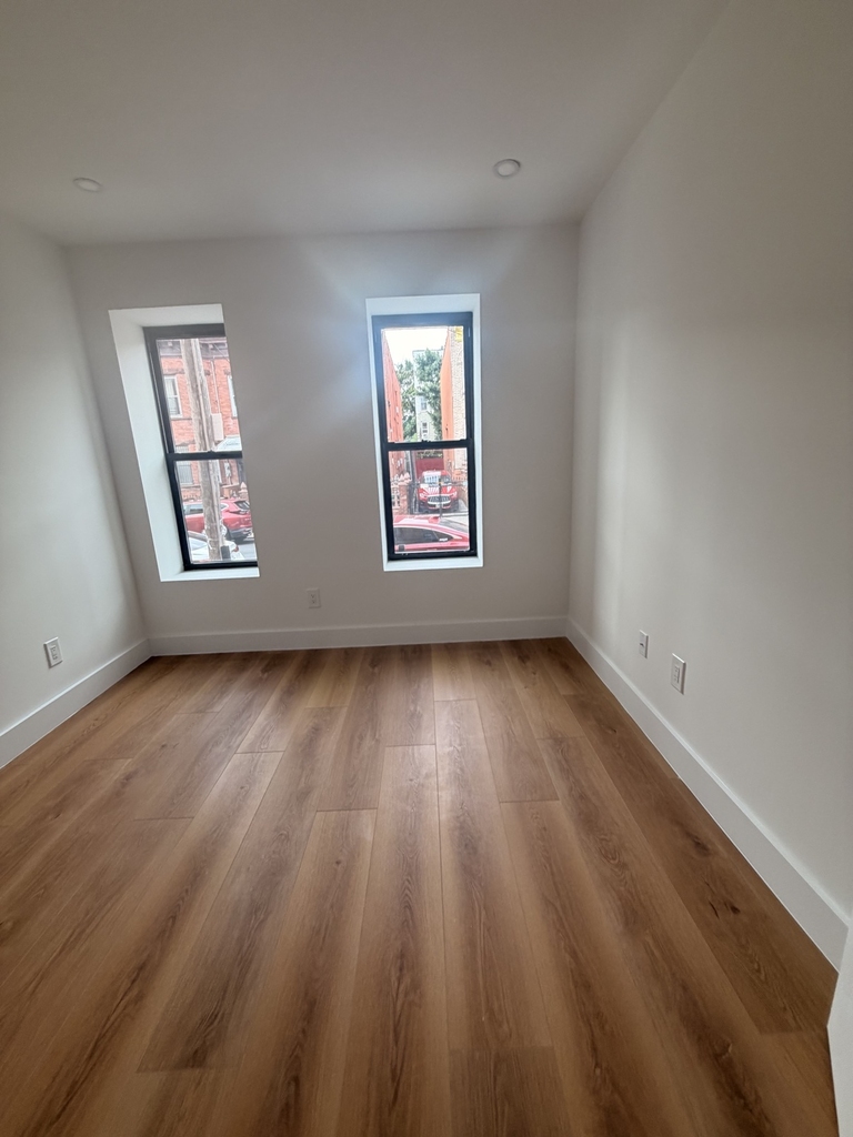 435 Lincoln Ave - Photo 9