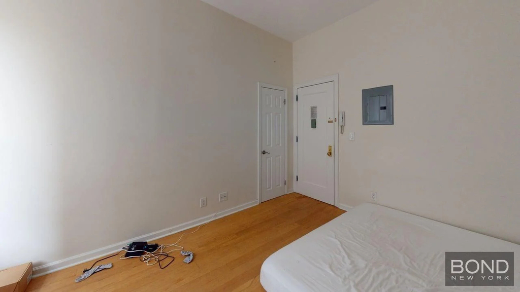 53 West 72nd Street - Photo 1
