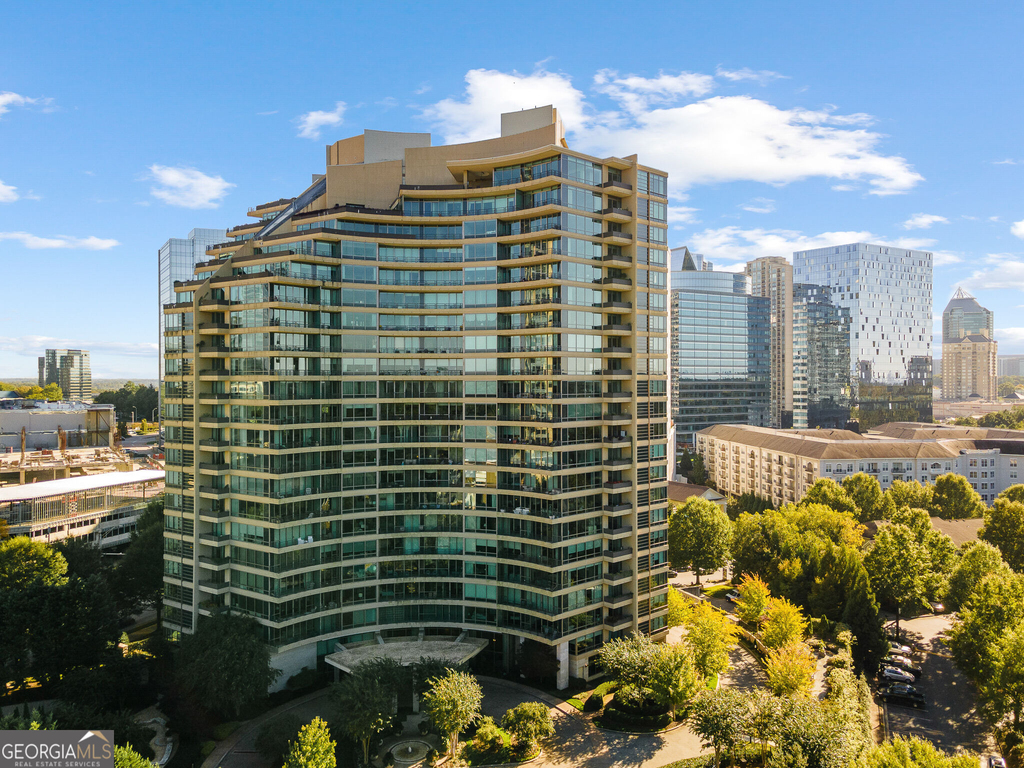 700 Park Regency Place Ne - Photo 0