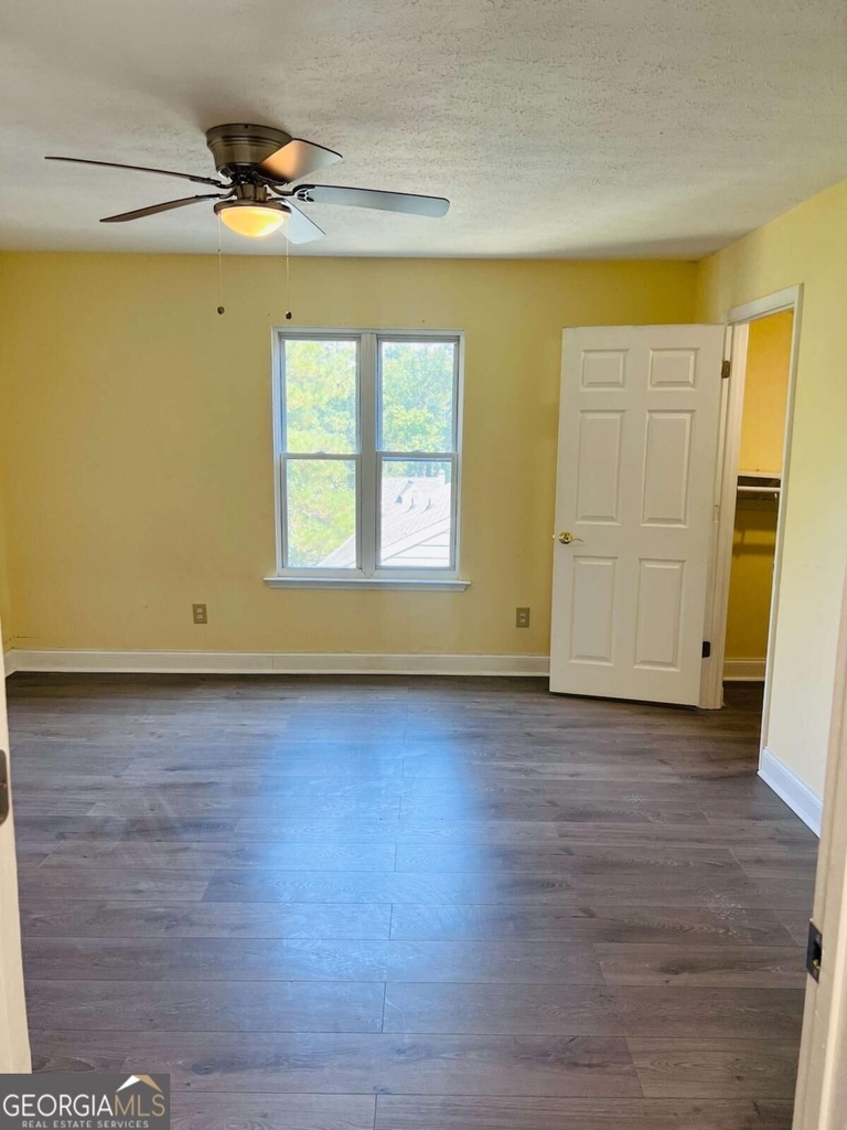 563 Crestridge Court - Photo 20