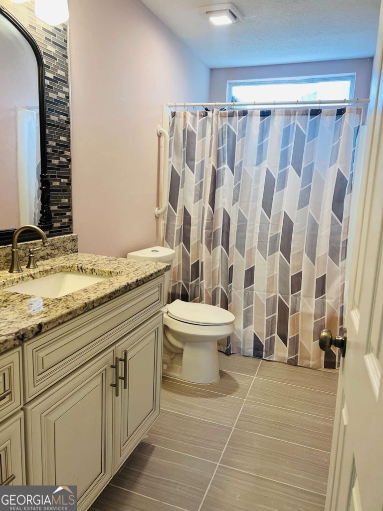 563 Crestridge Court - Photo 18