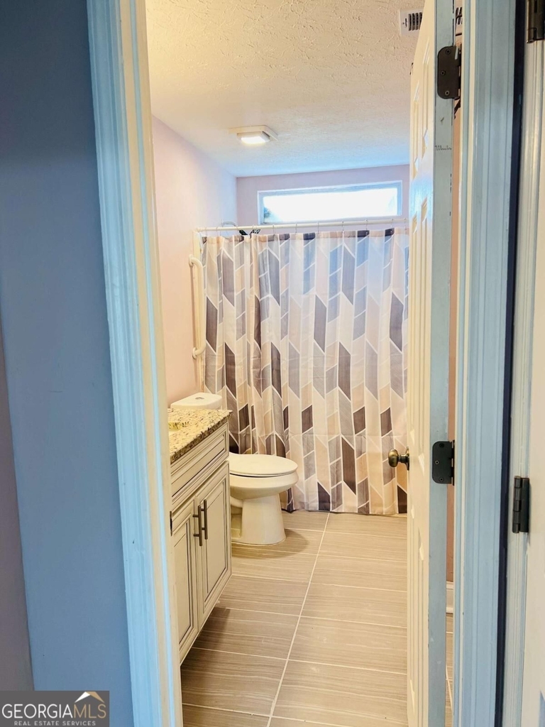 563 Crestridge Court - Photo 17