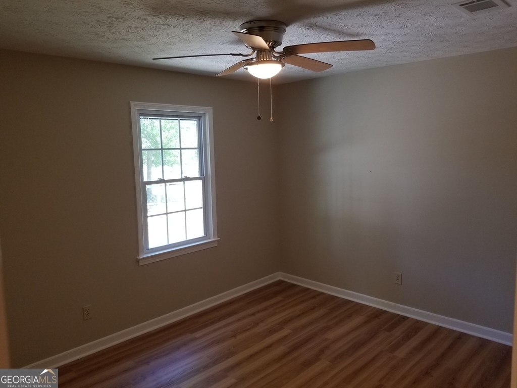 923 Old Summerville Road - Photo 4
