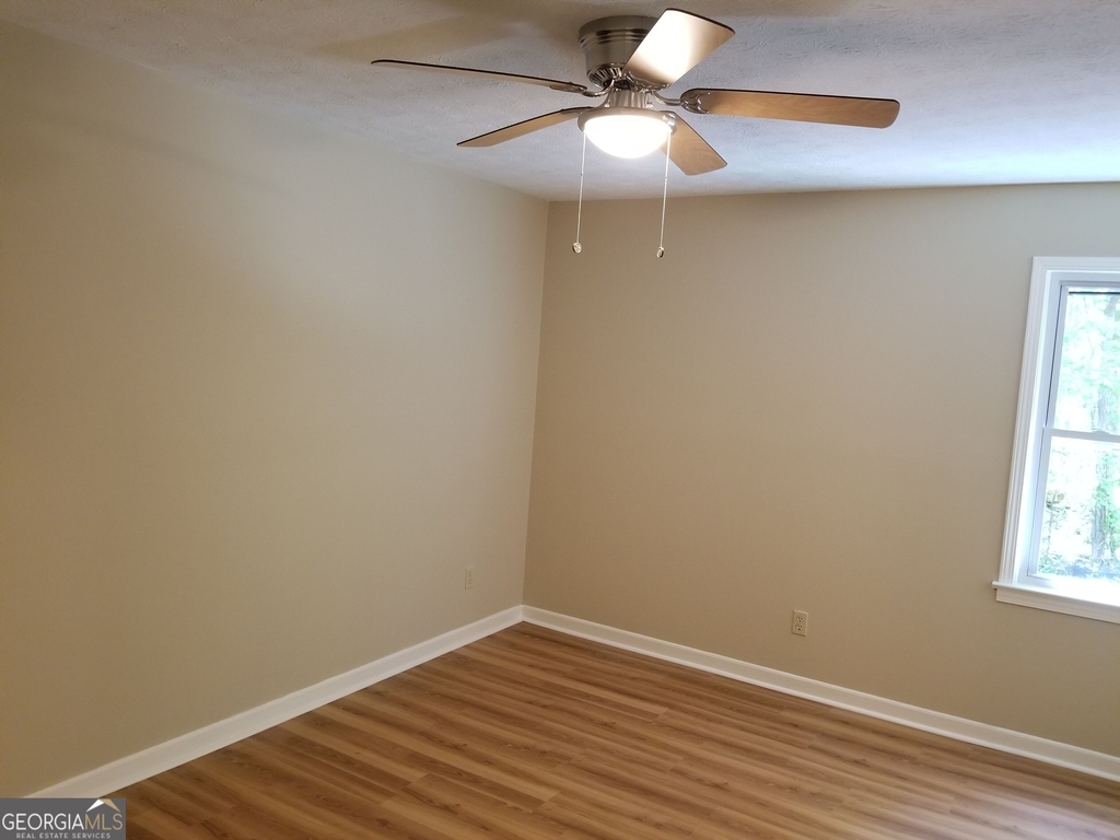 923 Old Summerville Road - Photo 5