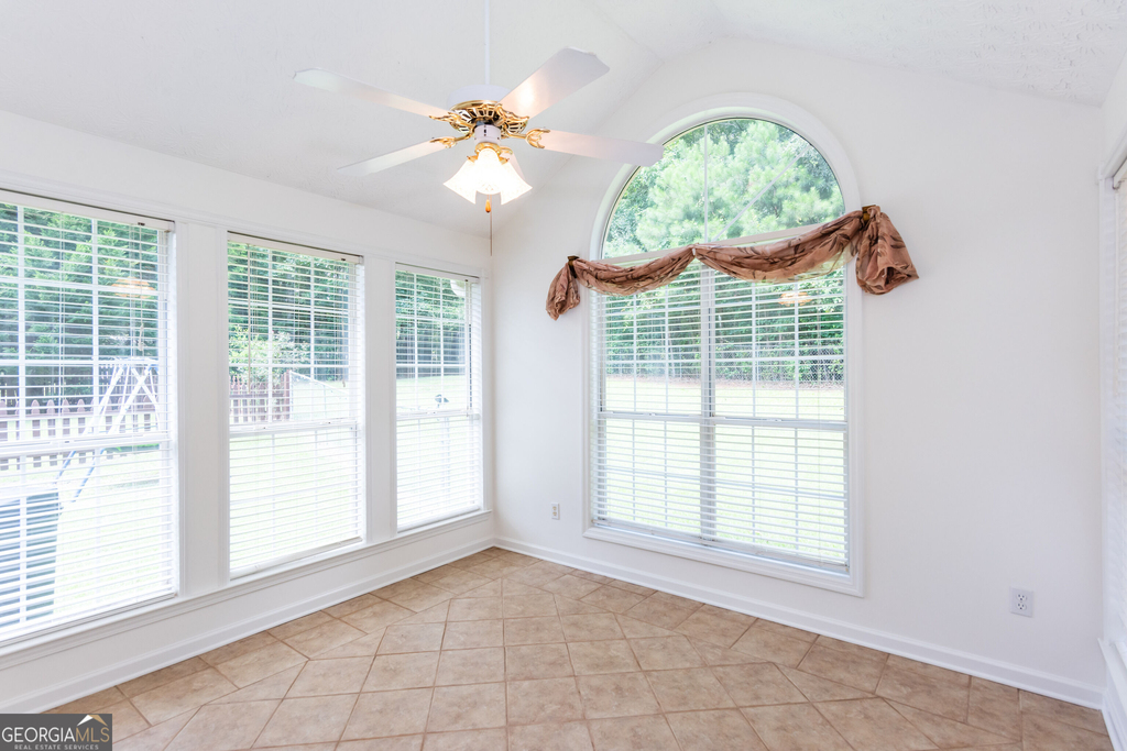 289 Marsha Way - Photo 14
