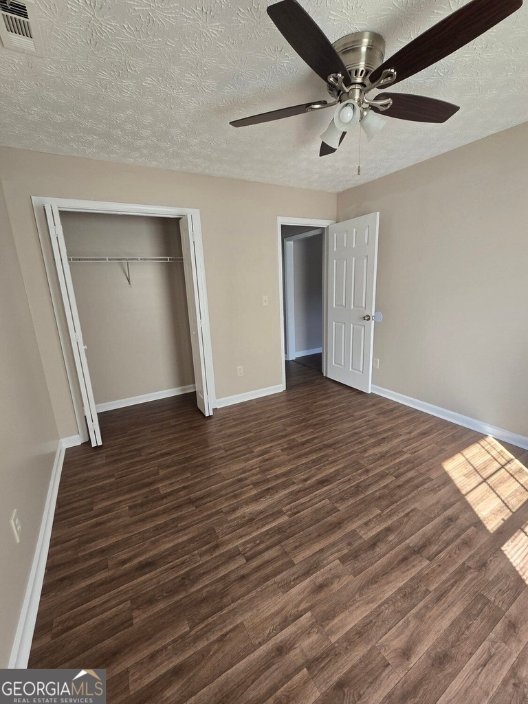 585 Forest Hills Path - Photo 6