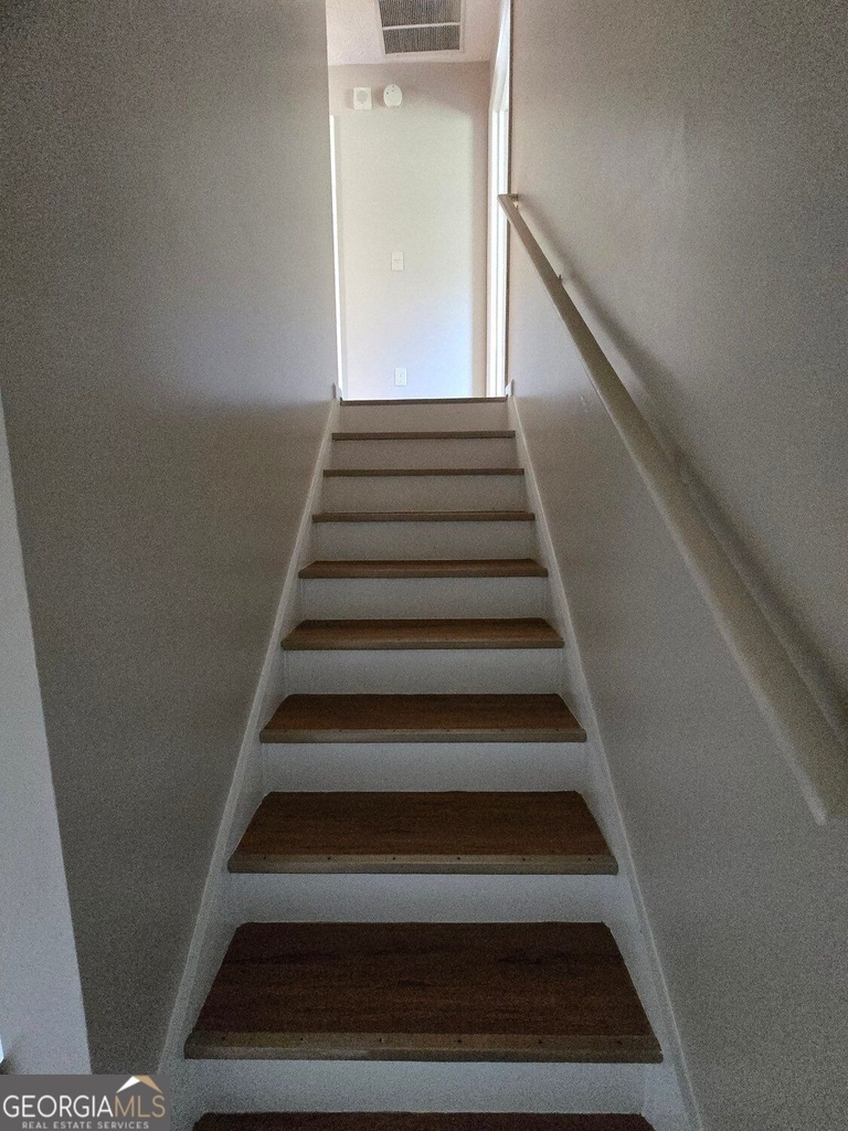 585 Forest Hills Path - Photo 14