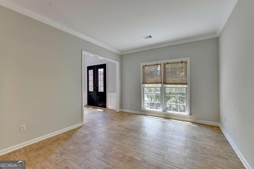 2835 Crestmont Court - Photo 13