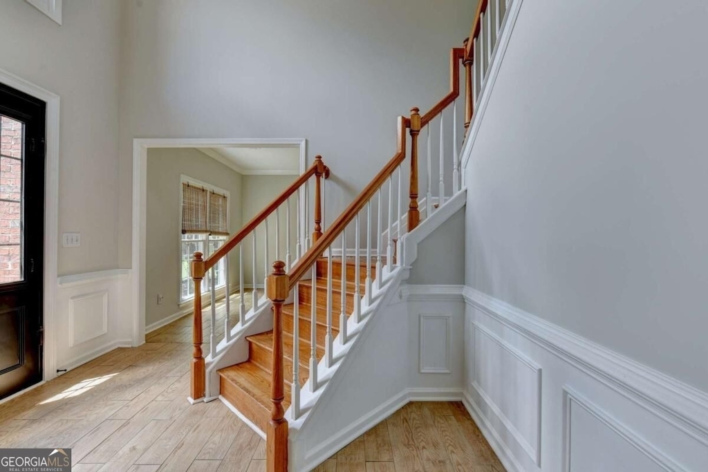 2835 Crestmont Court - Photo 5
