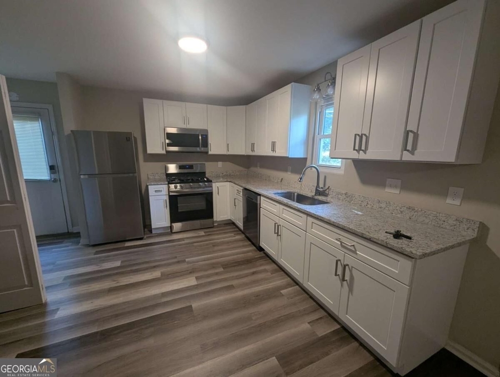 1611 Creek Pond Cove - Photo 4