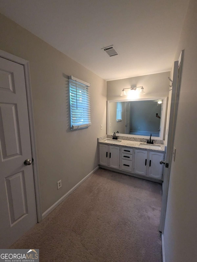 1611 Creek Pond Cove - Photo 9