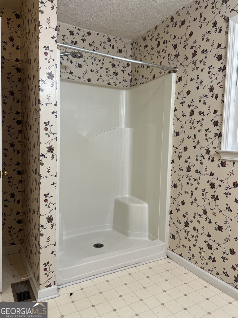 222 Garretts Drive - Photo 9