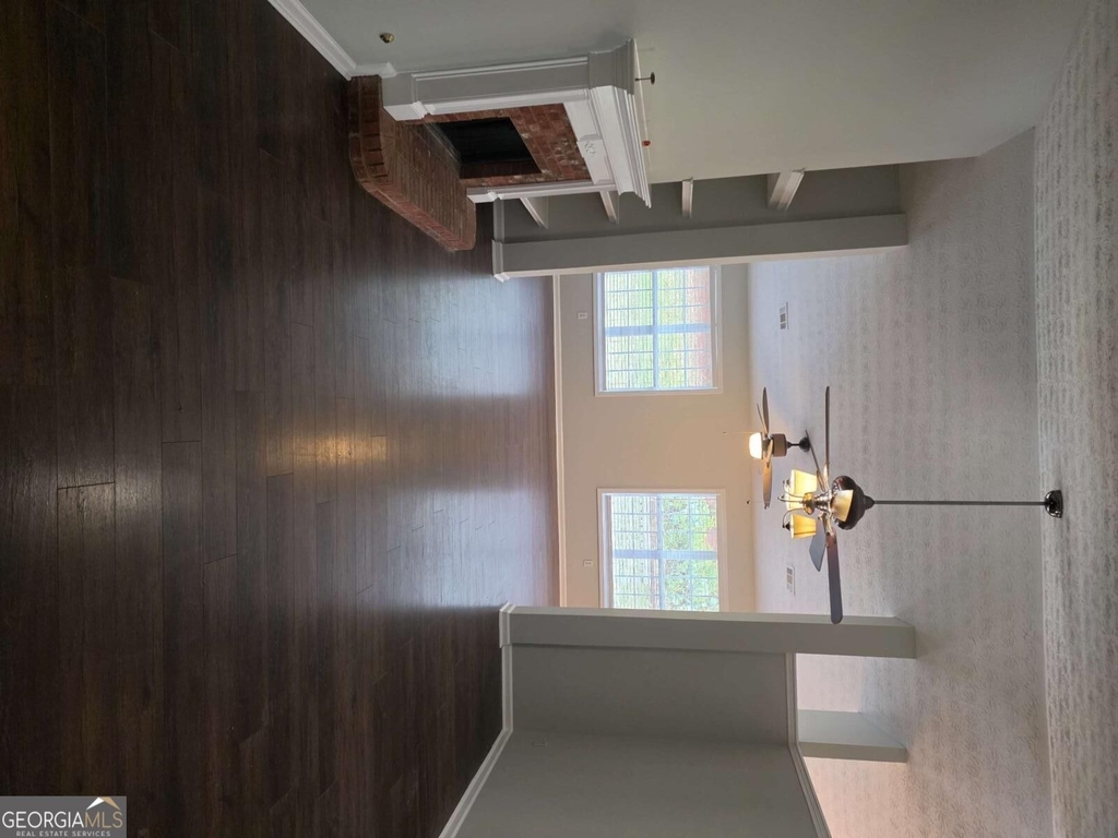 35 Montgomery Court - Photo 2