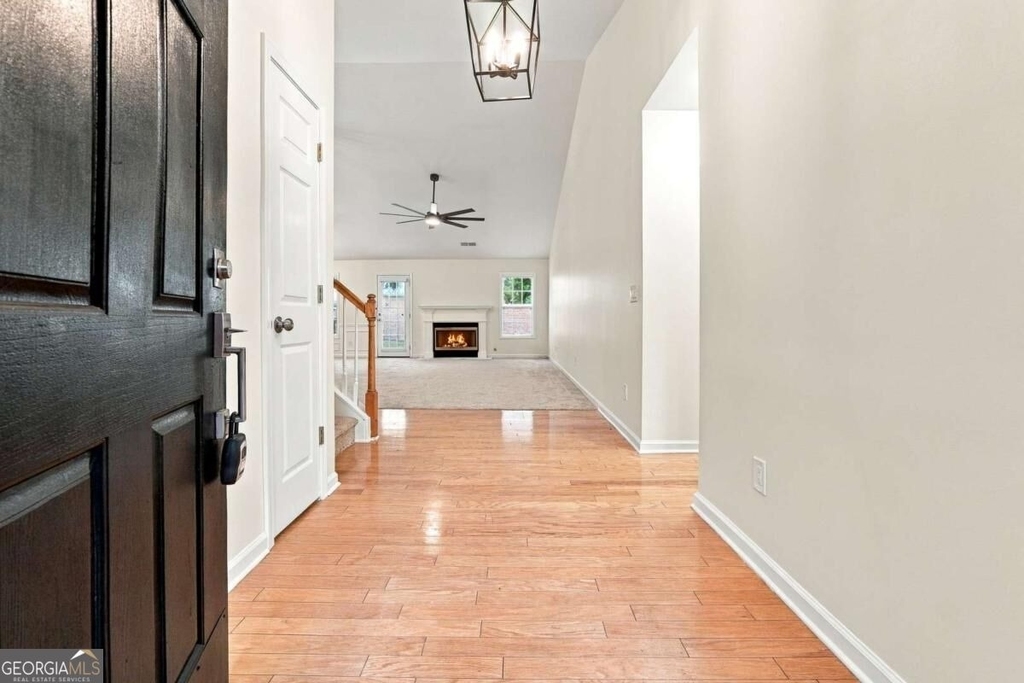 1422 Fountain Lakes Drive - Photo 1