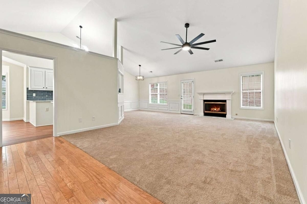 1422 Fountain Lakes Drive - Photo 6