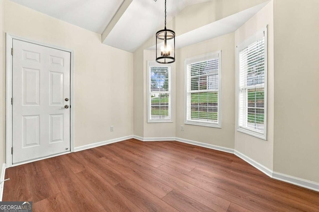1422 Fountain Lakes Drive - Photo 12