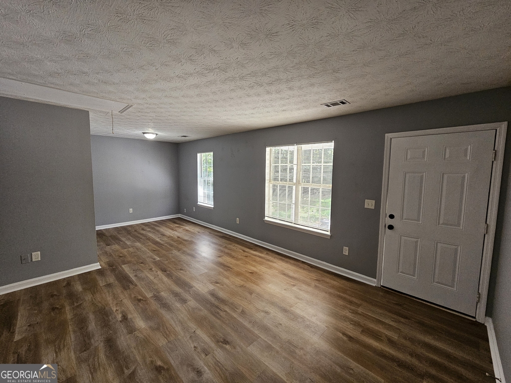 20 Susie Place - Photo 3