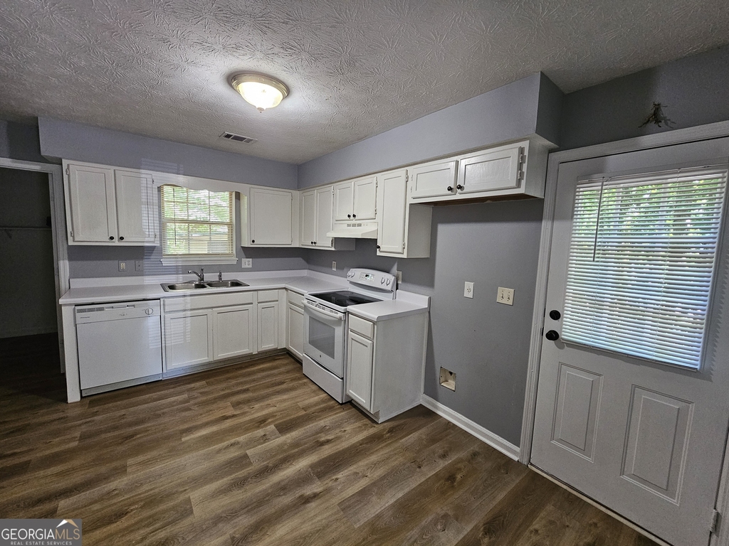 20 Susie Place - Photo 4