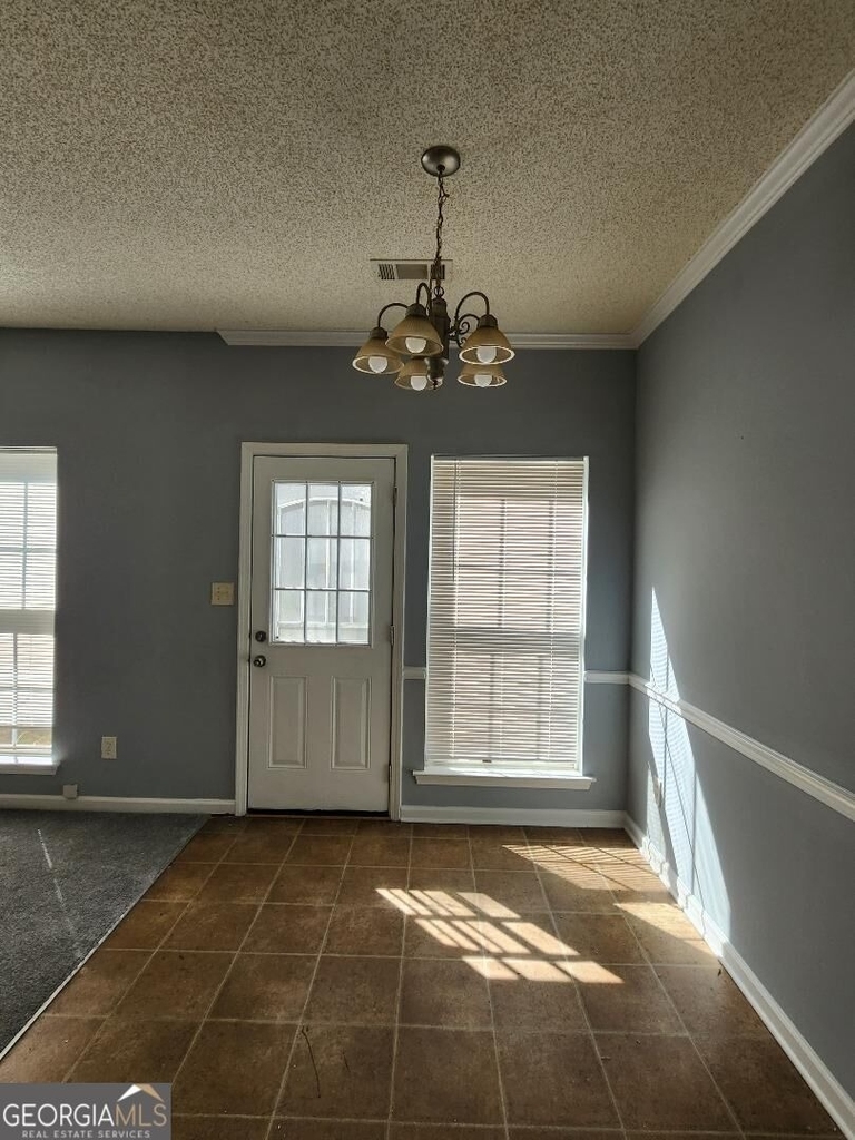 221 Shenandoah Drive - Photo 3