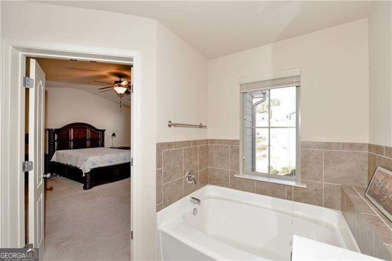 2349 Whiteoak Bend Se - Photo 9