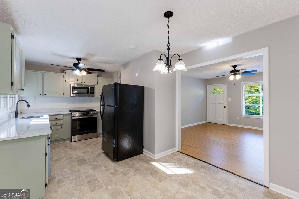 250 Forrest Avenue - Photo 18
