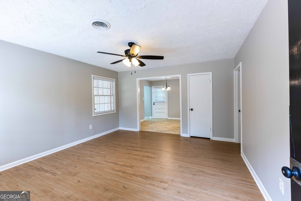 250 Forrest Avenue - Photo 8
