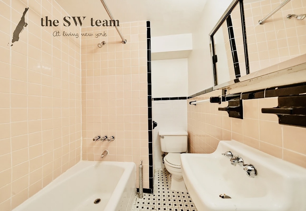 139 West 80th Street - Photo 2