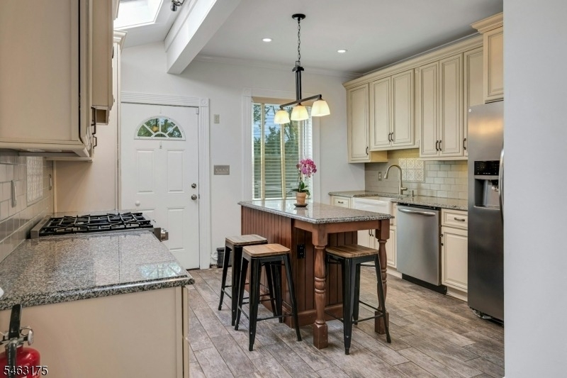 52 Madison St - Photo 11