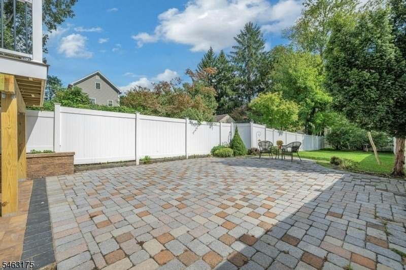 52 Madison St - Photo 33