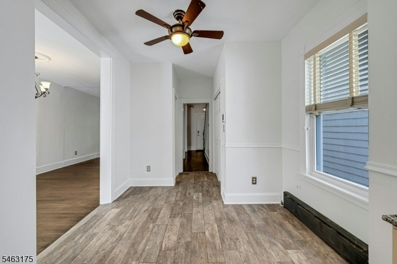 52 Madison St - Photo 15