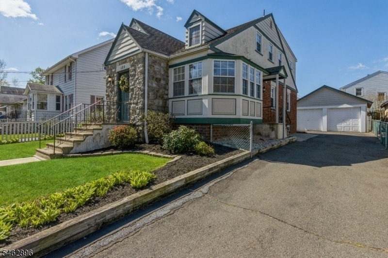 123 New St - Photo 1