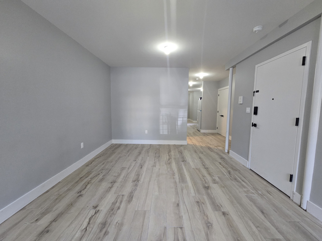 812 East 223rd Street - Photo 7