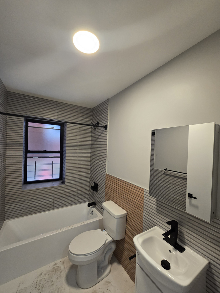 812 East 223rd Street - Photo 11