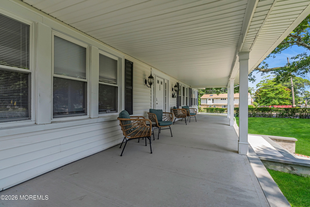309 Cedar Avenue - Photo 1