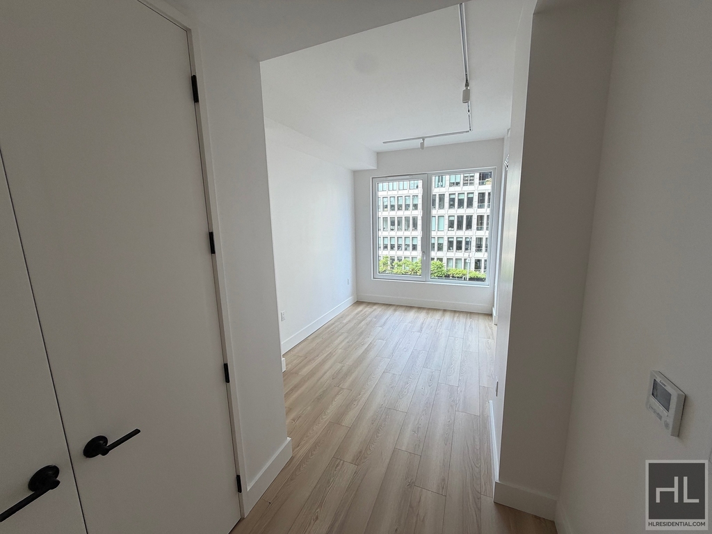 4 Avenue - Photo 8