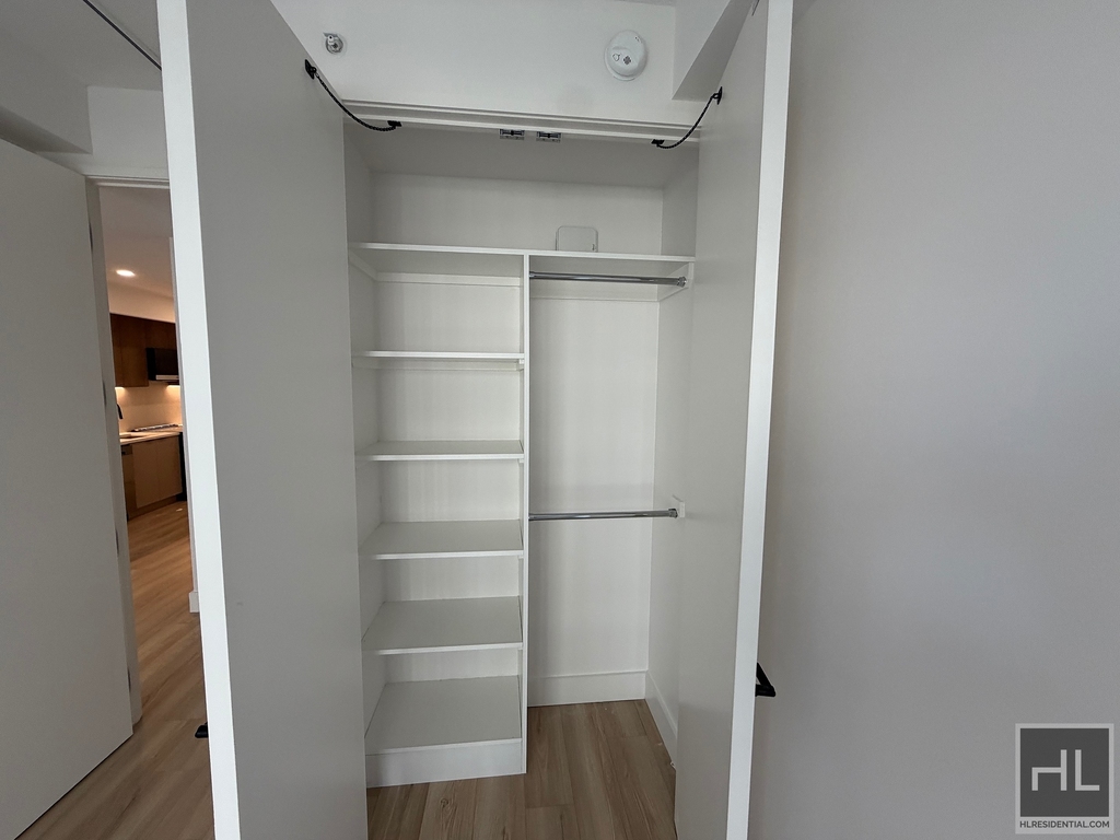 4 Avenue - Photo 6