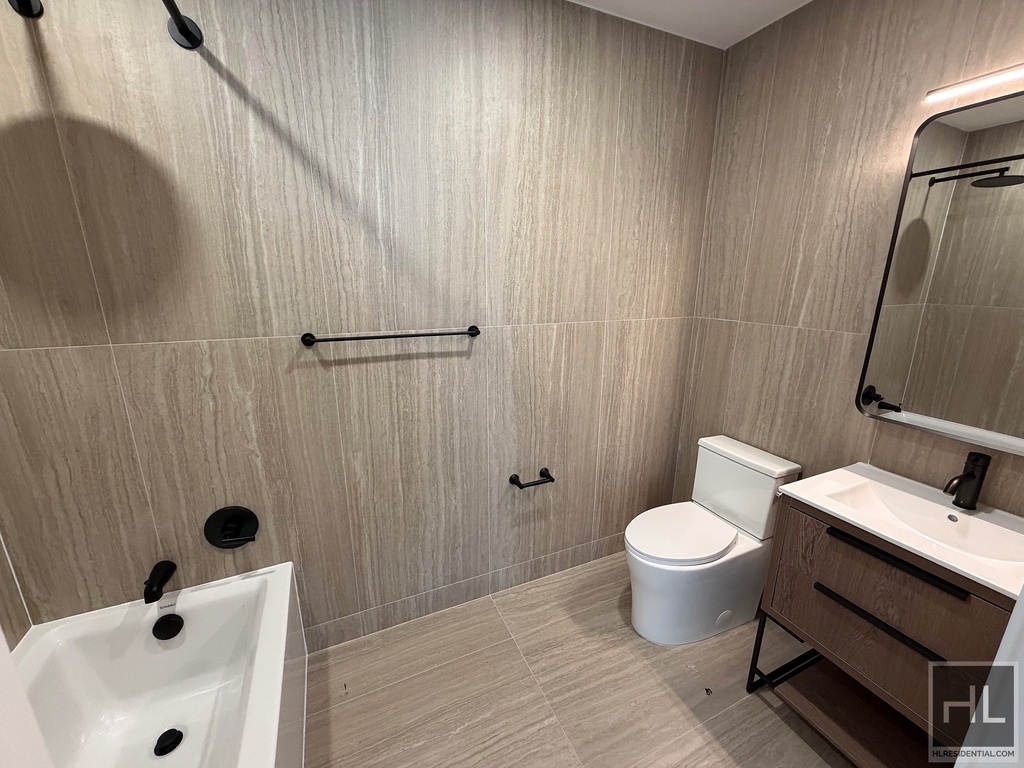 4 Avenue - Photo 5
