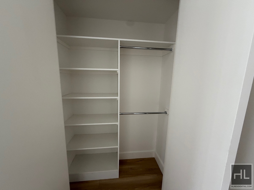 4 Avenue - Photo 11