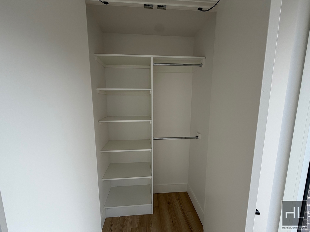 4 Avenue - Photo 10