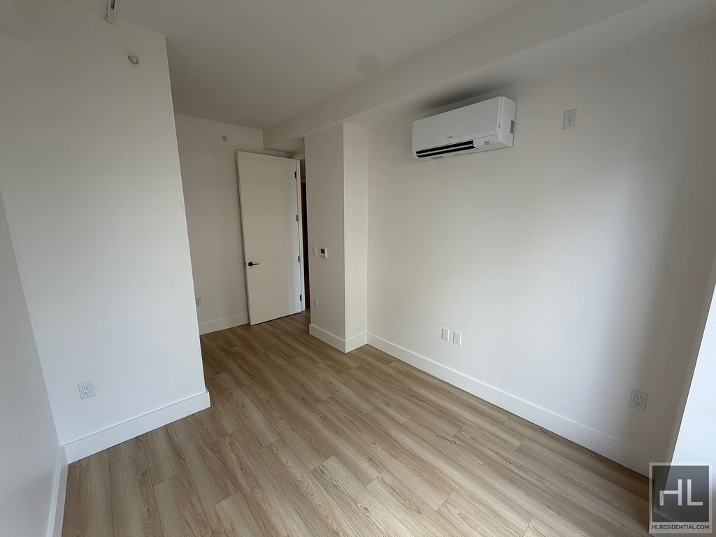 4 Avenue - Photo 7