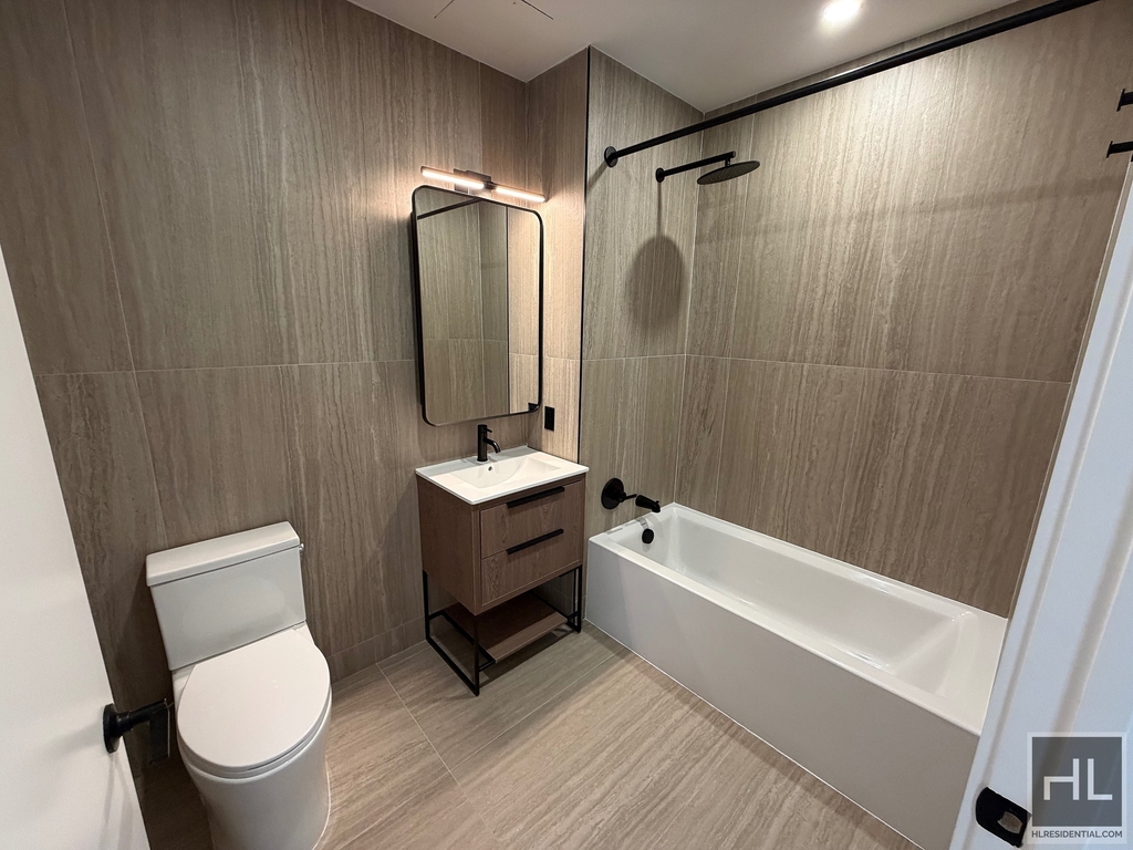 4 Avenue - Photo 1