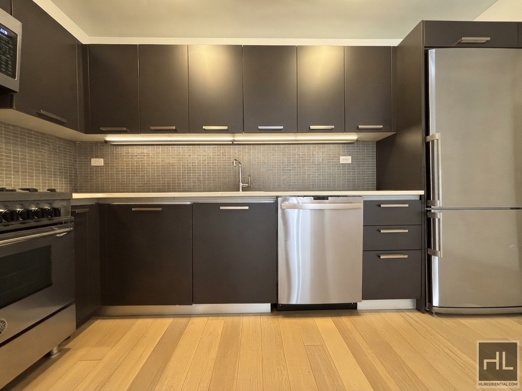East 39th Street - Photo 1