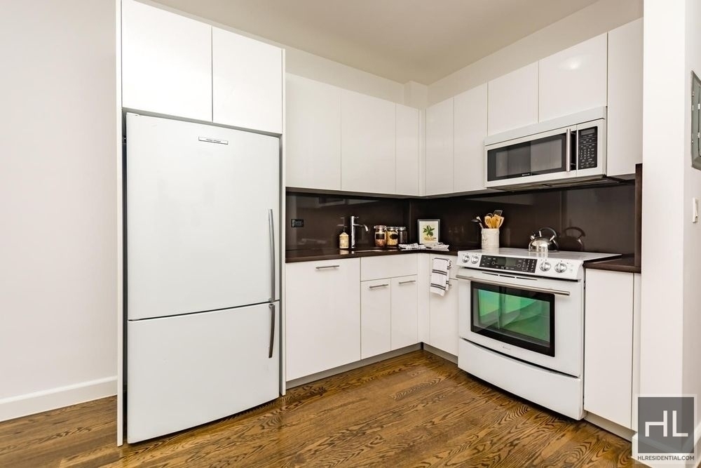 West 91st Street - Photo 0