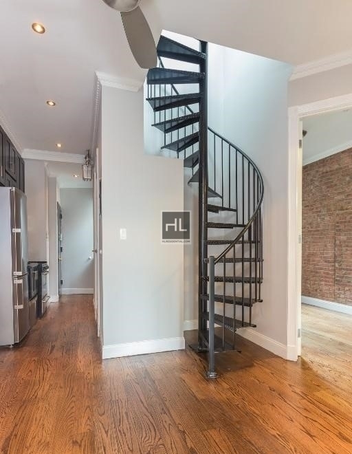 East 106th Street - Photo 2
