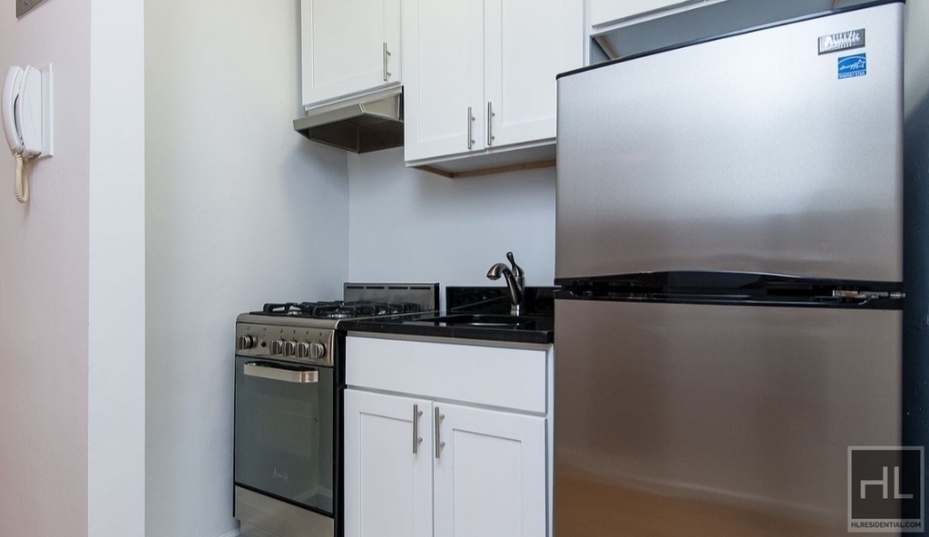 East 88th Street - Photo 0