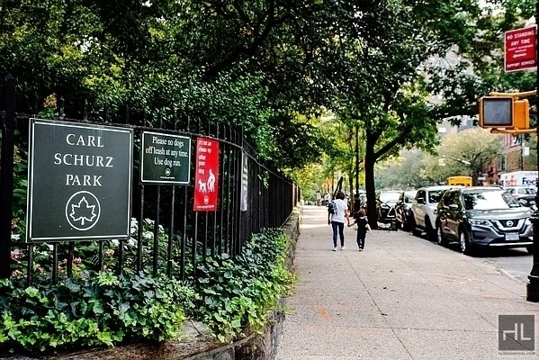 East 88th Street - Photo 3