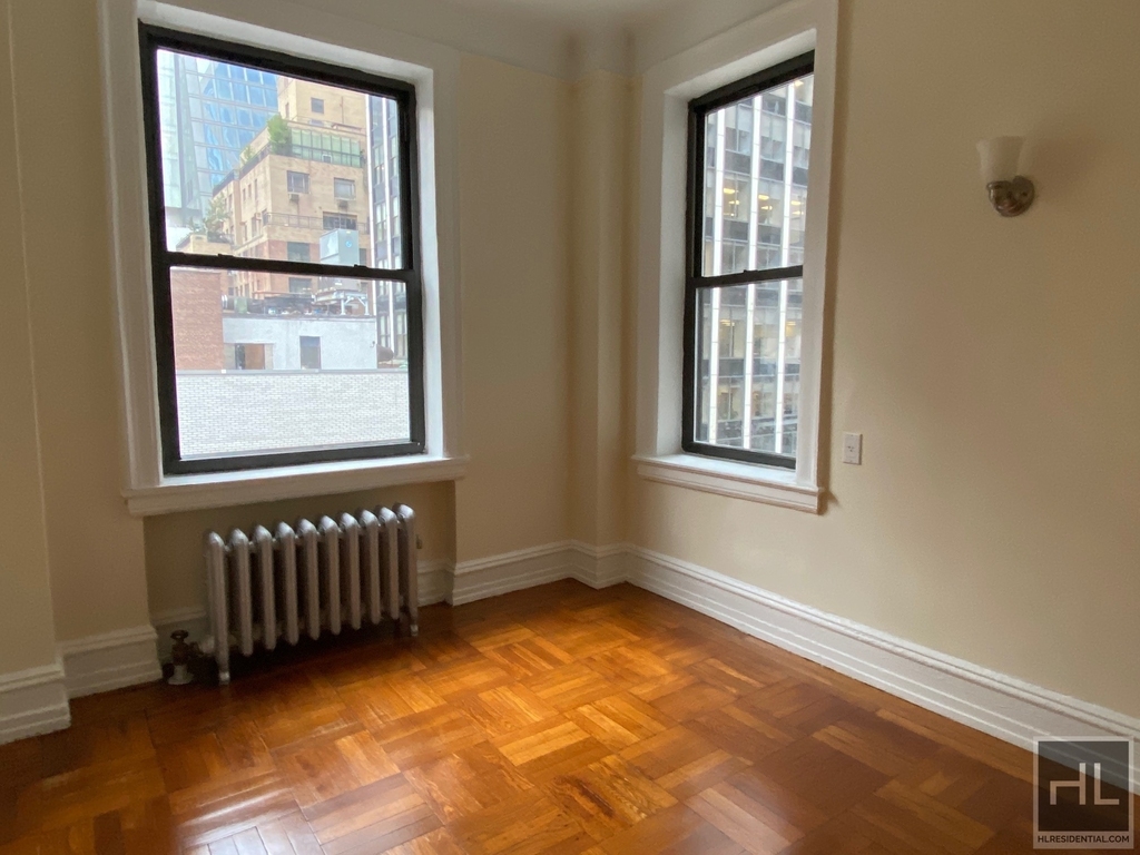 West 55th Street - Photo 1