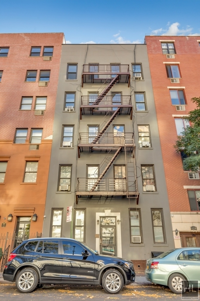 West 49th Street - Photo 3