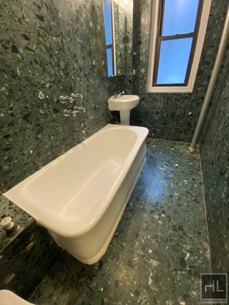 West 55th Street - Photo 5